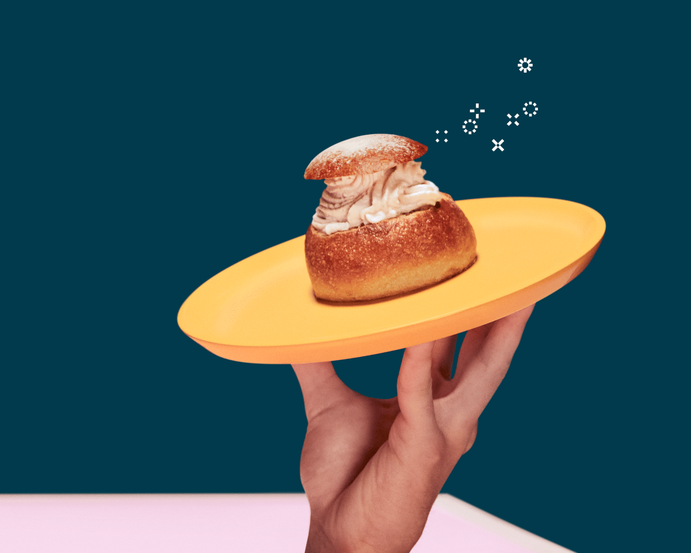 semla - Swedish pastry - Oneflow